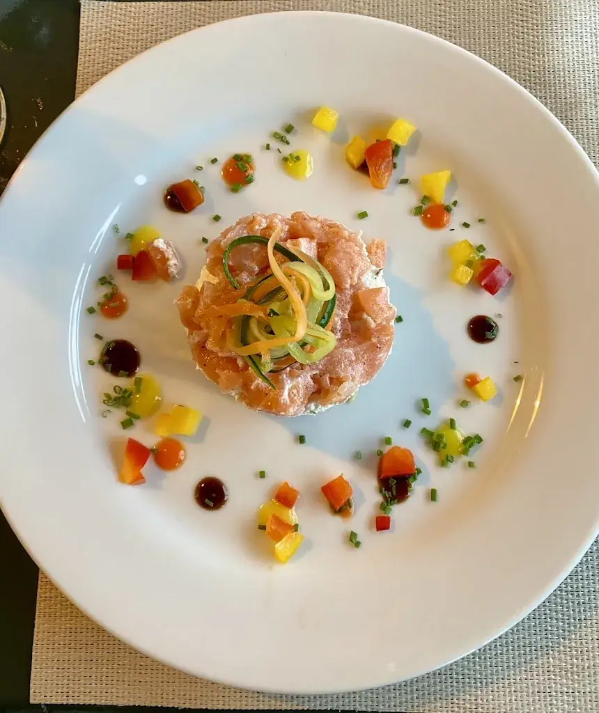 Carolyn Young_Hôtel - Restaurant Les Remparts_Venasque_review