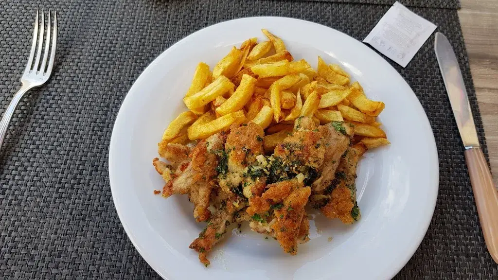 La cuisine d'Augustine_Priay_slider_image_2