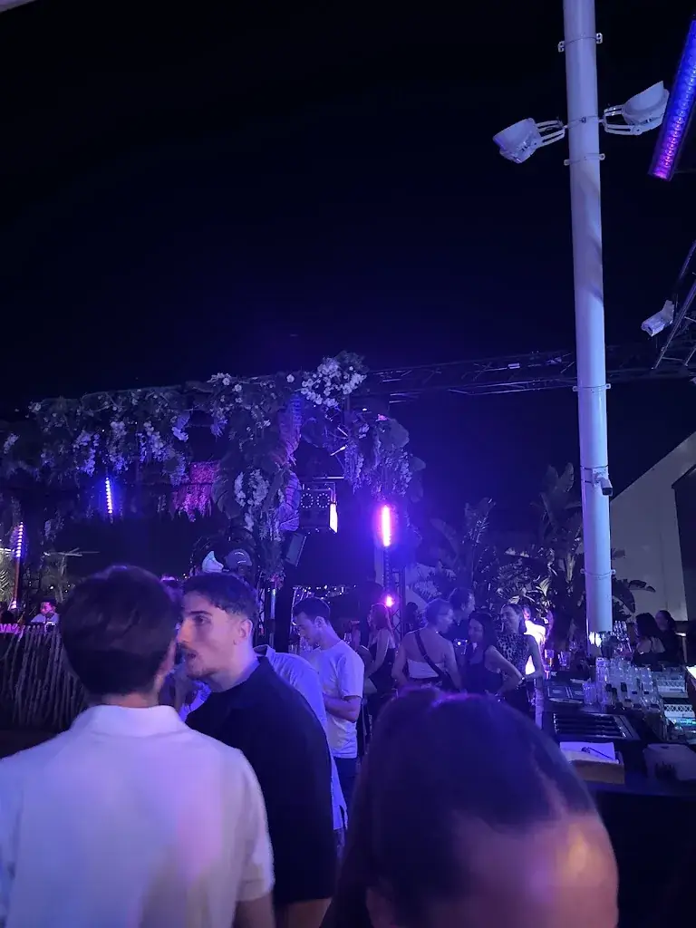 Sarra Boughattas_Rooftop Massilia Beach_Marseille_review