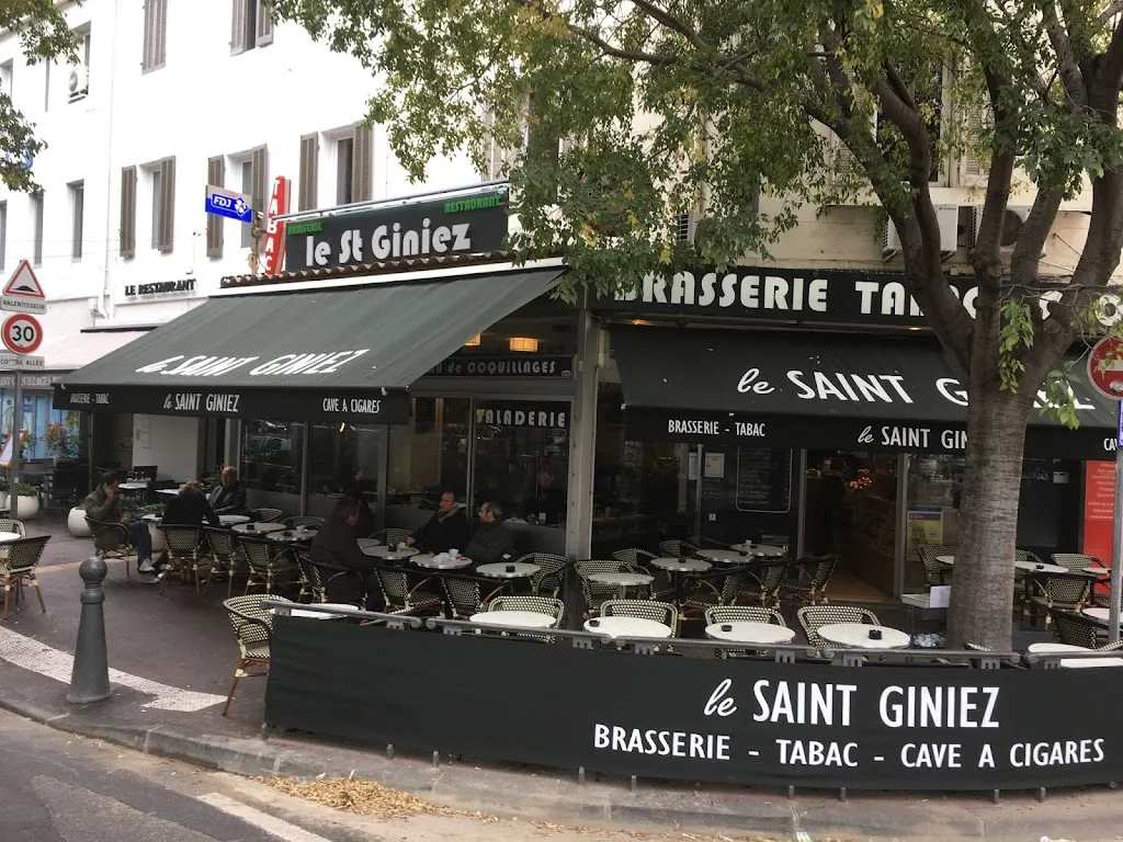 Le Saint Giniez - Bar Tabac Brasserie Restaurant_Marseille_slider_image_1