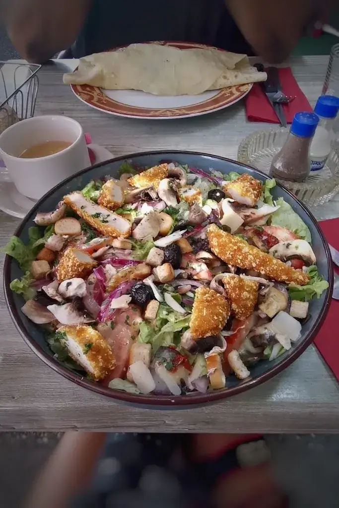 Martlet_La Villa_Marseille_review