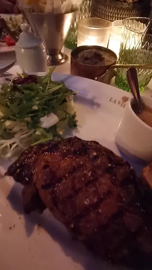 La Villa_Marseille_slider_image_2