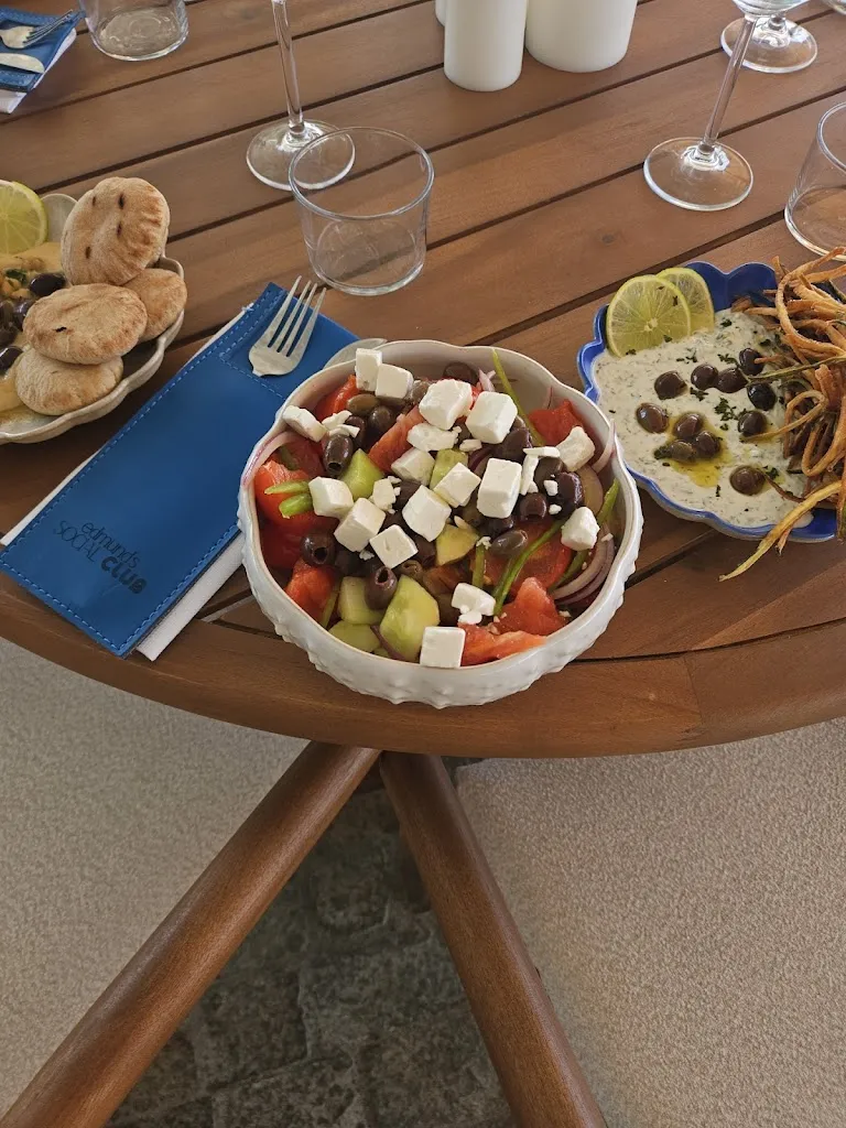 Rodzers Janis Grigulis_Ilios_Saint-Jean-Cap-Ferrat_review