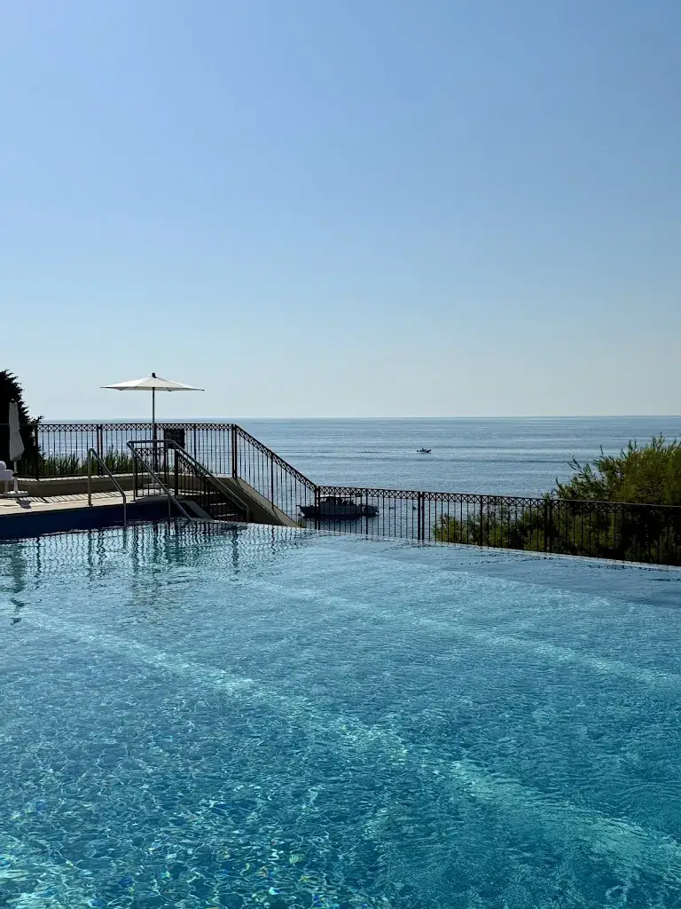 Melisa Sabur_Club Dauphin_Saint-Jean-Cap-Ferrat_review