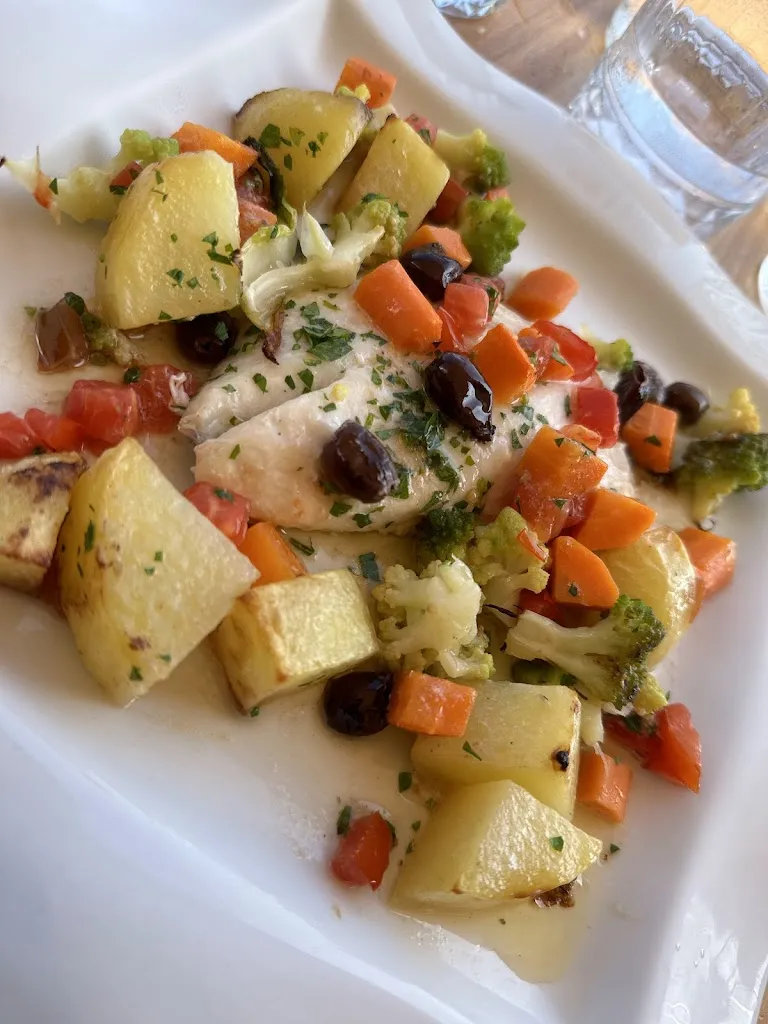 Delmary Alvarez_EQUINOXE_Saint-Jean-Cap-Ferrat_recensione