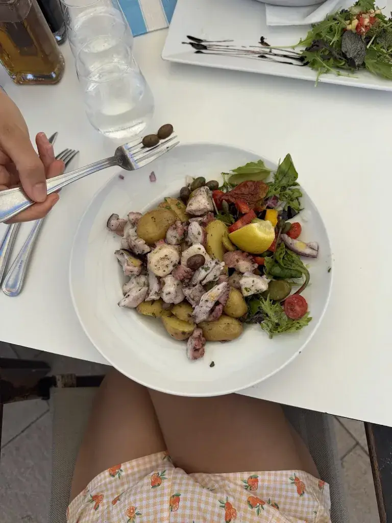 Ezgi Yurtseven_Le Cadillac_Saint-Jean-Cap-Ferrat_avis