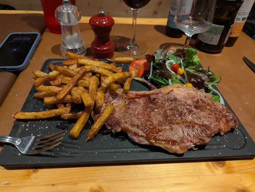 H_Au Refuge_Saint-Étienne-de-Tinée_review