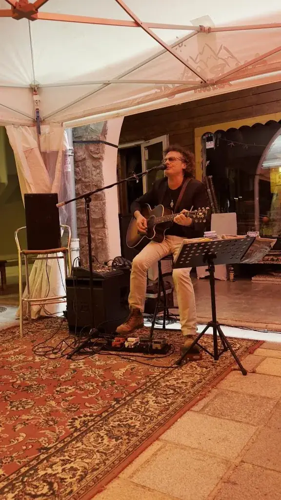 Guy Van Hauwermeiren_Au Refuge_Saint-Étienne-de-Tinée_review