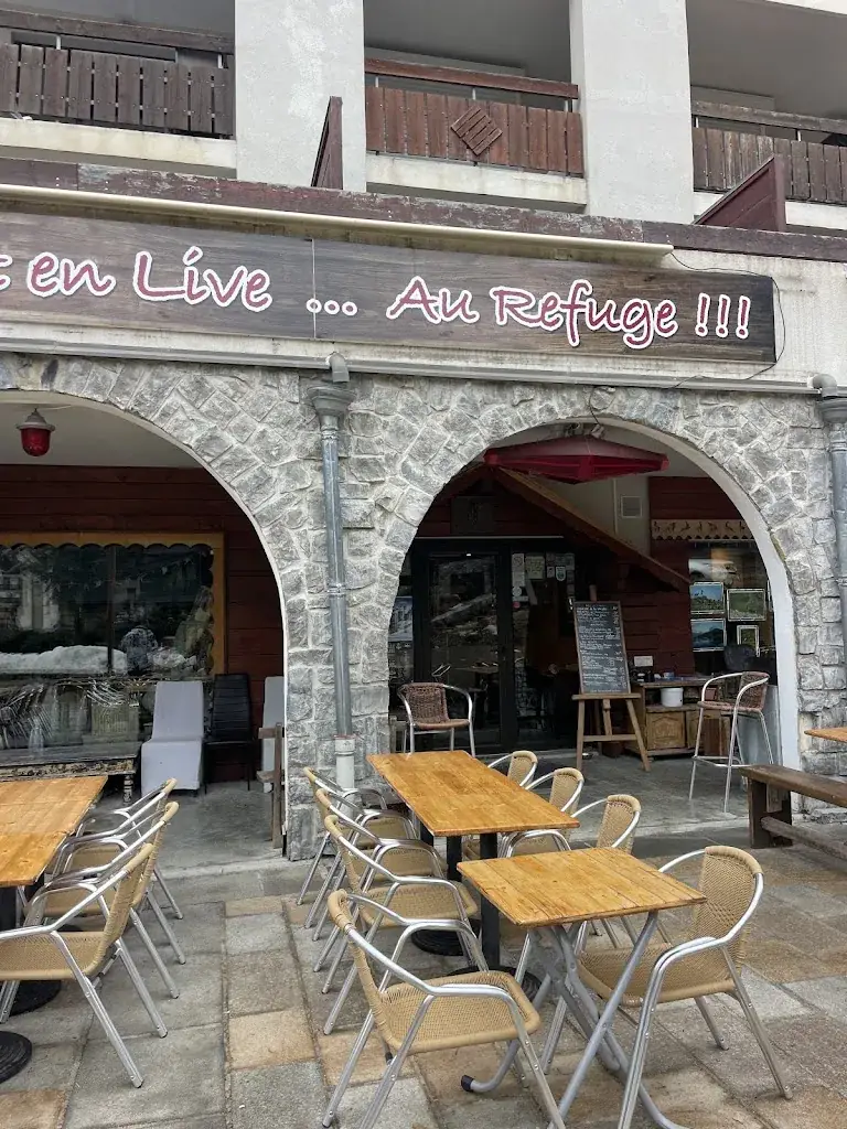 Au Refuge_Saint-Étienne-de-Tinée_slider_image_1