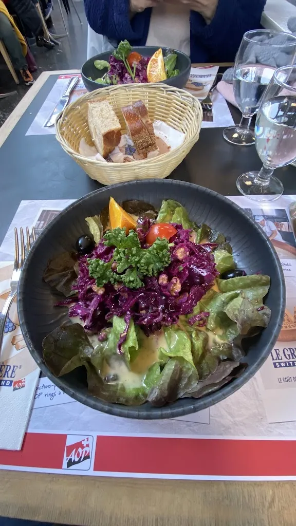 Han Umarn_Restaurant de La Maison du Gruyère_Pringy_review