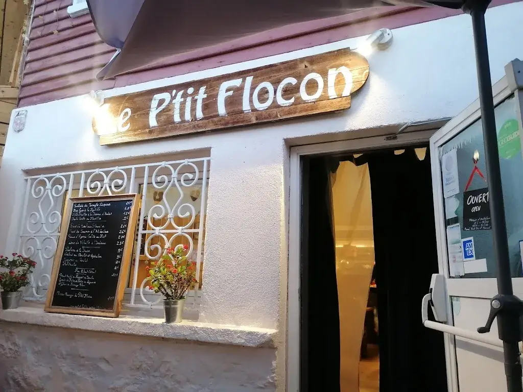Le P'tit Flocon auron restaurant in Saint-Étienne-de-Tinée
