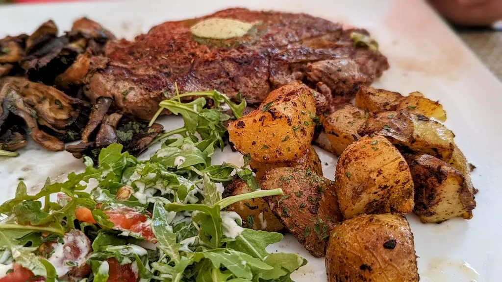 Stacy Kline_Restaurant de la poste_Saint-Étienne-de-Tinée_review