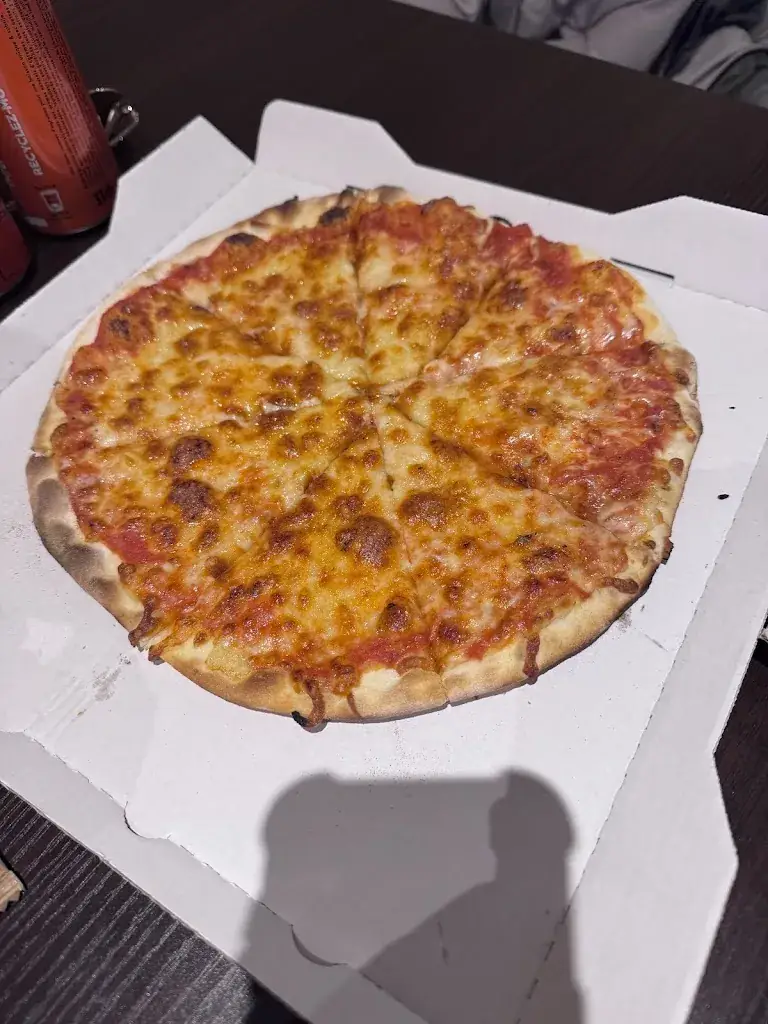 Nataliia_Snack Pizza L'Escale_Saint-Étienne-de-Tinée_Bewertung