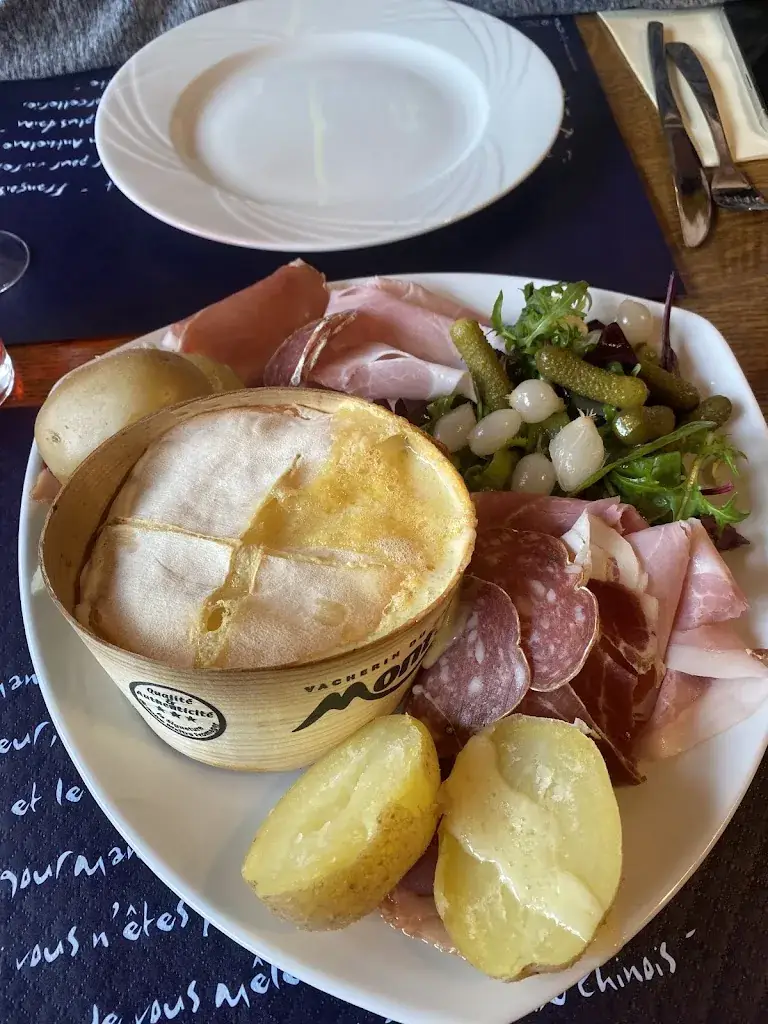 Manon_L'Alpage_Saint-Étienne-de-Tinée_recensione