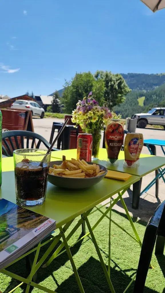 Flora Fromentin_L'arc en ciel Auron_Saint-Étienne-de-Tinée_review