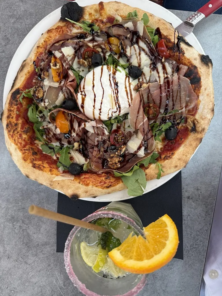 Julie Goncalves_La Grange Brasseri Pizzeria_Pont-du-Château_review