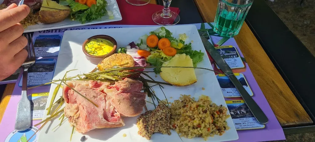 Laura Derudder_Restaurant Pratois_Saint-Dalmas-le-Selvage_Bewertung