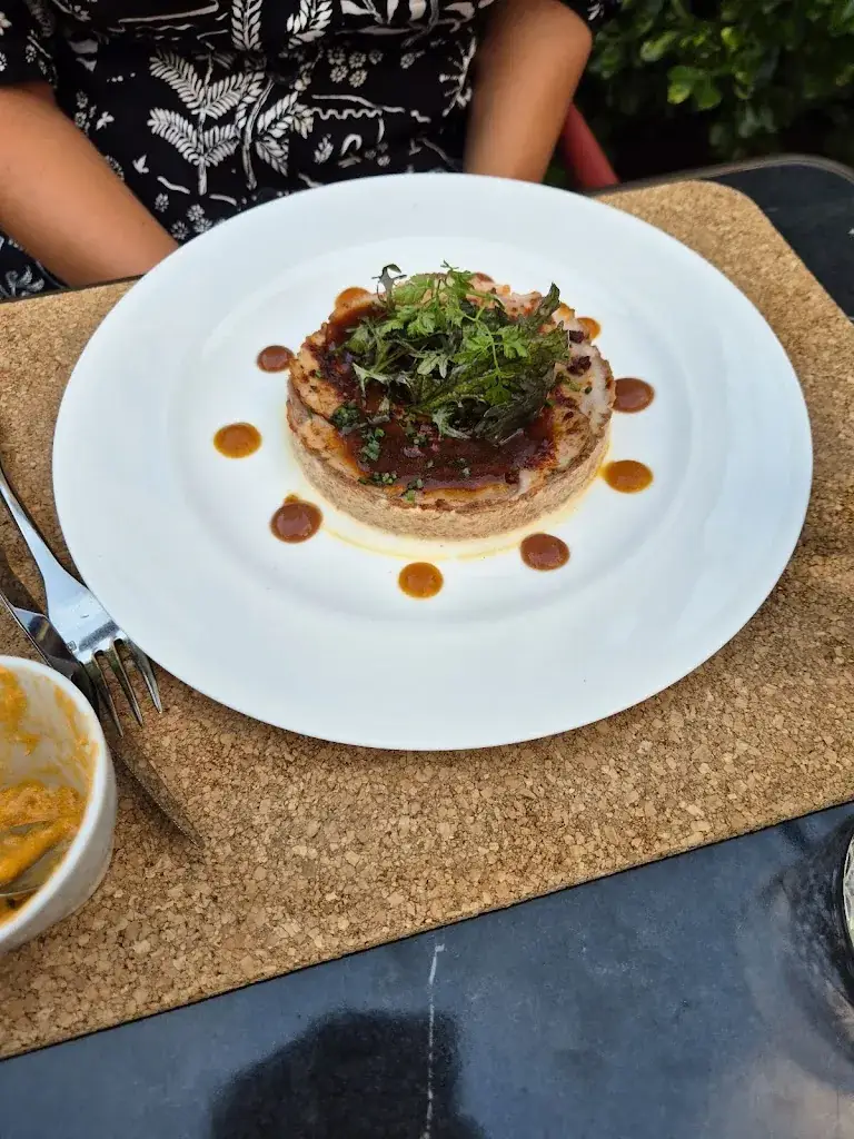 Raphael Knüsel_Le Sens Unique_Aix-les-Bains_review