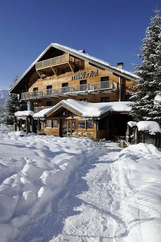 Milkhotel_Arâches-la-Frasse_slider_image_3