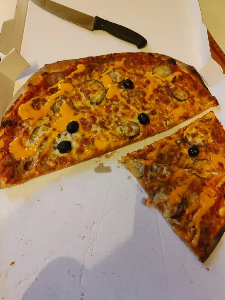 Caroline Prieto_Le Kiosque à Pizzas Pont du Château_Pont-du-Château_avis