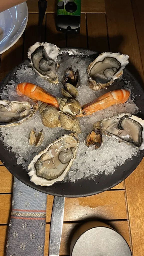 Sabine Abou Chacra_Le Paradis Marin_Saint-Laurent-du-Var_recensione