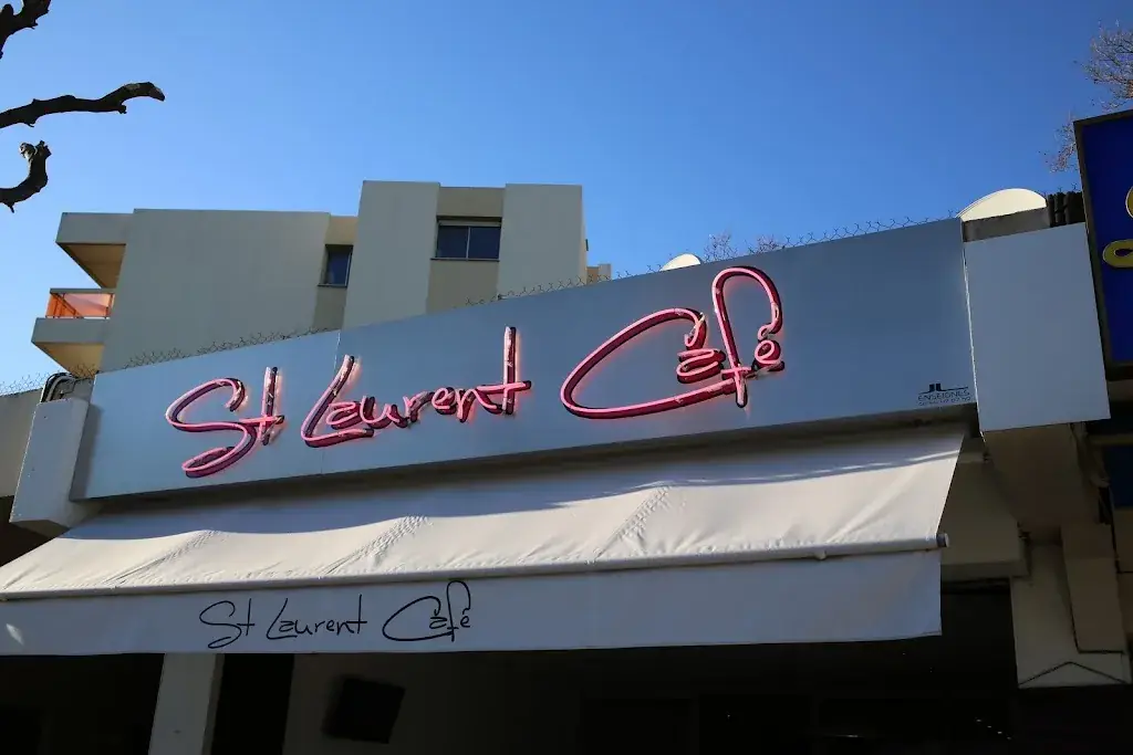 Le Saint-Laurent Café restaurant in Saint-Laurent-du-Var