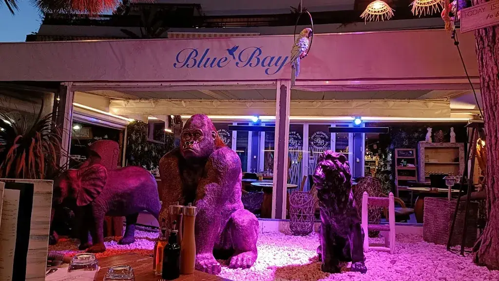 Le Blue Bay - Restaurant Bord de mer - Saint-Laurent-Du-Var restaurant in Saint-Laurent-du-Var