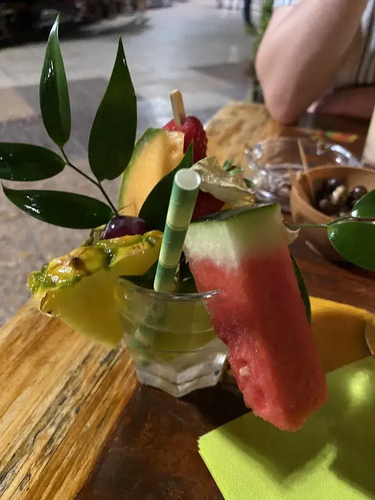 Szu-Ai Wu_La Cabane Saint Laurent du var_Saint-Laurent-du-Var_review