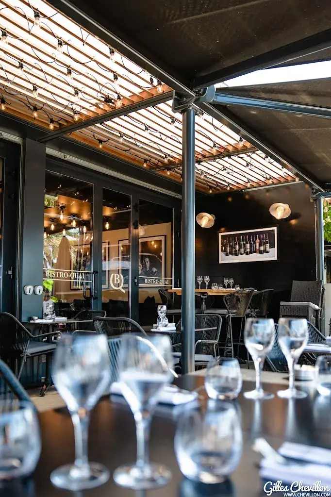 Bistro-quai restaurant in Saint-Laurent-du-Var