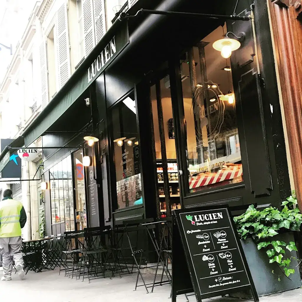 Lucien - Saint Lazare Restaurant in Paris