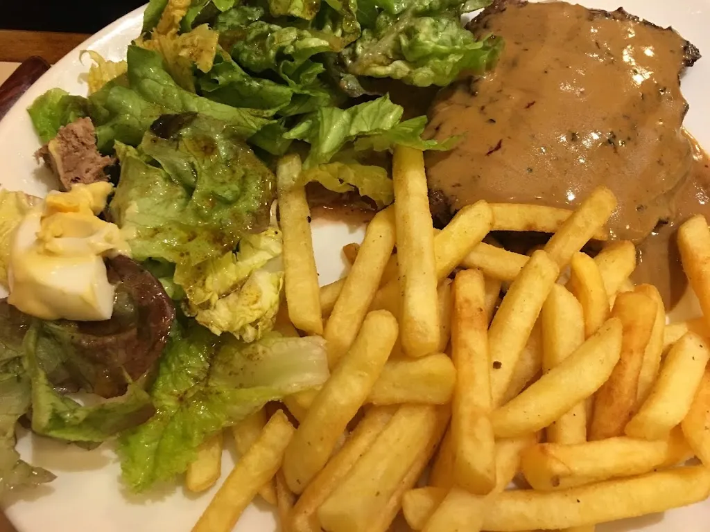 Marcus Goh_Café Saint Lazare_Paris_review