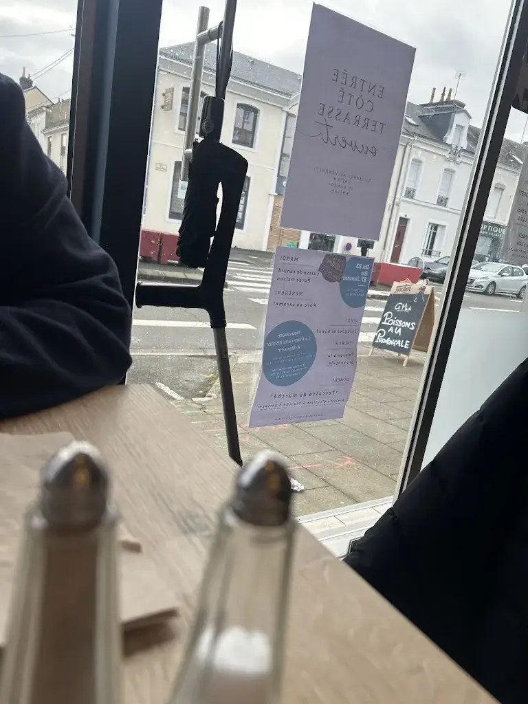 Mister World_Le Saint Lazare_Mans_review