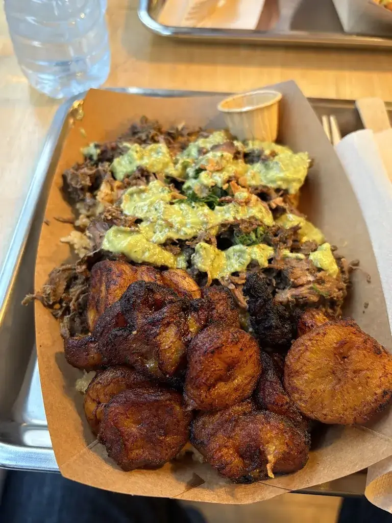 Jorge Valenzuela_Osè African Cuisine | Saint Lazare_Paris_review