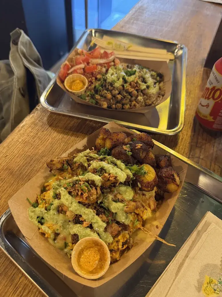 Hua Lei_Osè African Cuisine | Saint Lazare_Paris_review