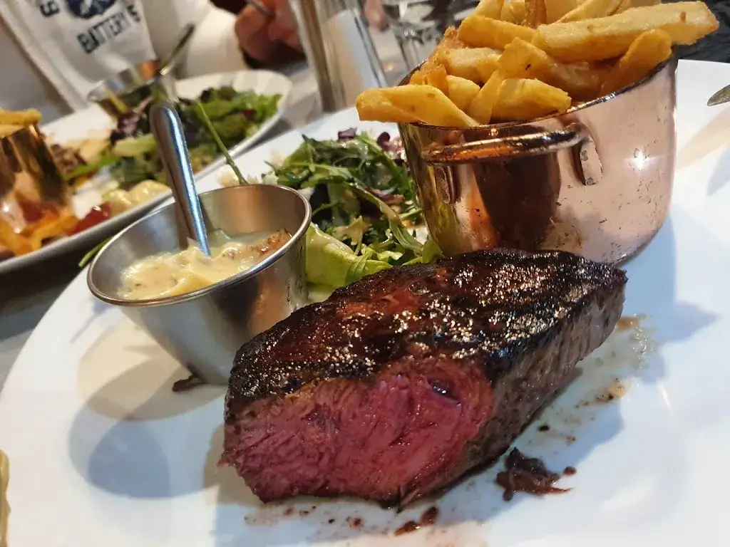 Michel Wang_Le Comptoir de l'Europe_Paris_review