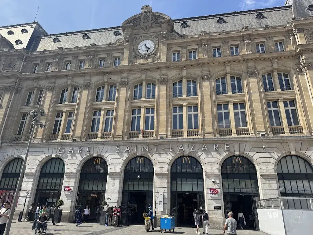 Bill Almond_Brasserie Lazare Paris_Paris_review