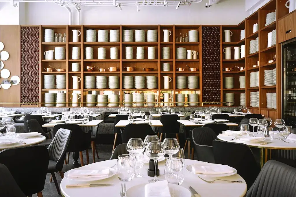 Brasserie Lazare Paris restaurant in Paris