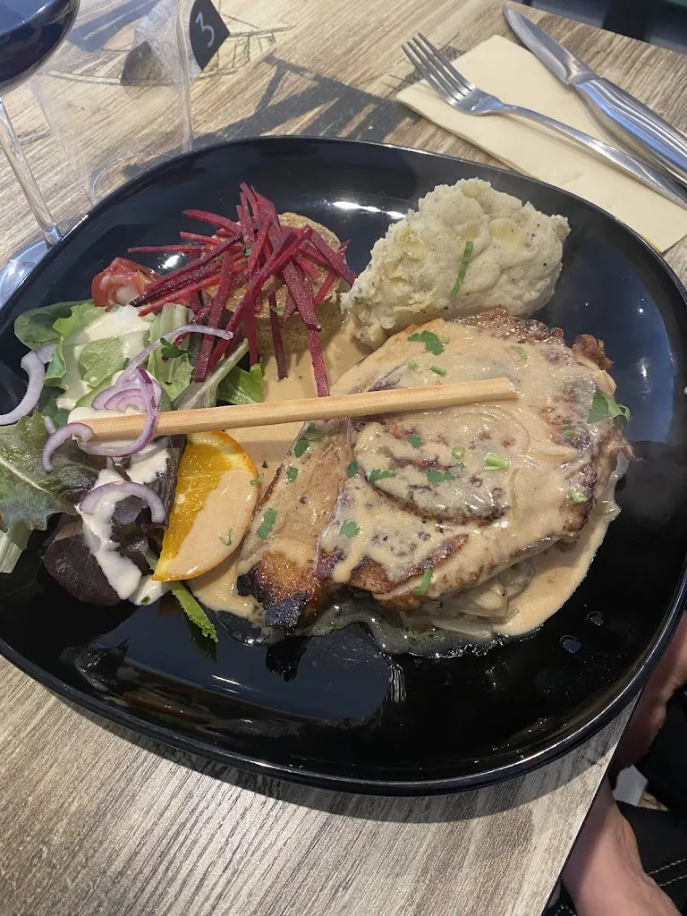 Francois conversano_La Medusa_Saint-Martin-du-Var_recensione