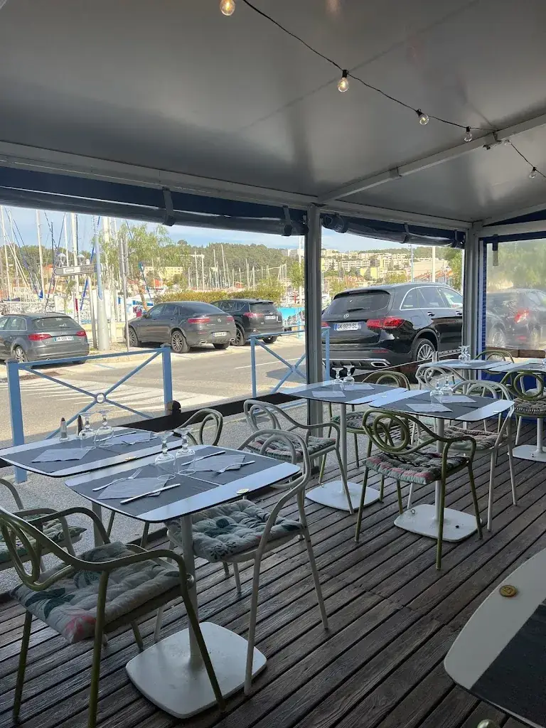 Bar des pêcheurs 21 quai Jules guesde 83430 Restaurant in Saint-Mandrier-sur-Mer