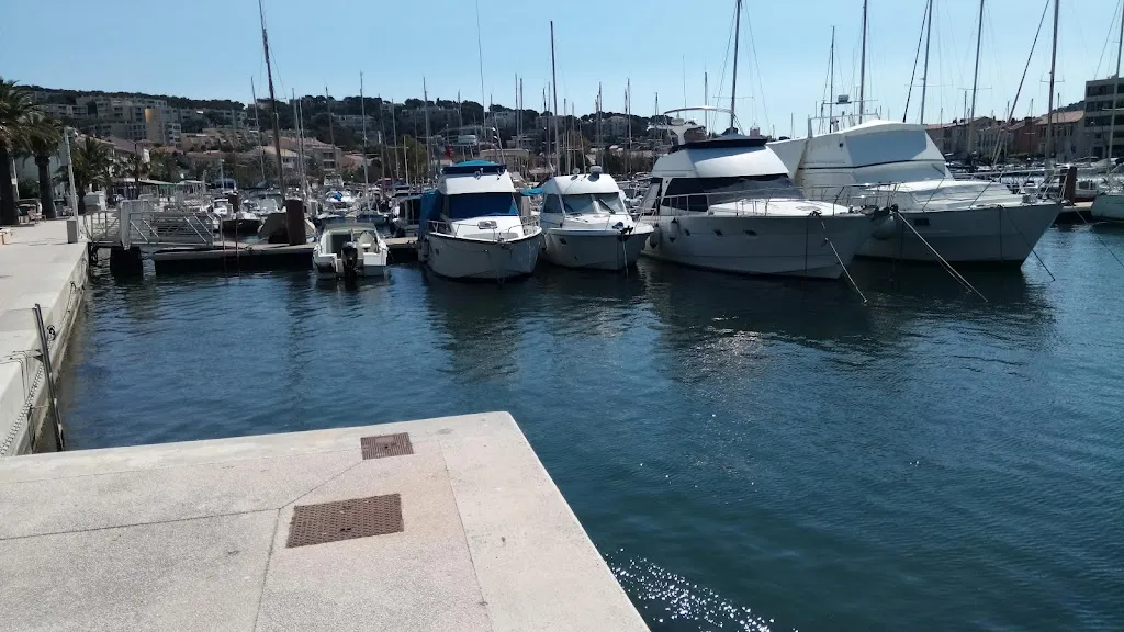 Craig “Craig in Toulon” Dewar_Crêperie Au Roy d'Ys_Saint-Mandrier-sur-Mer_review