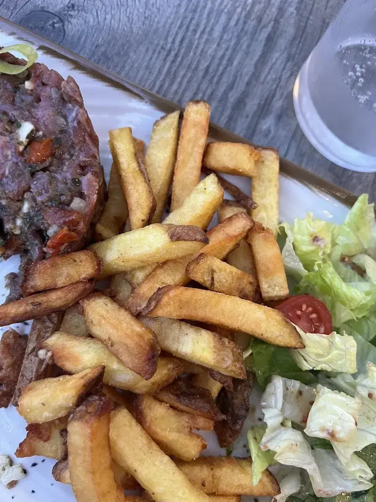 Zoé Rmr_Le Charly plage_Saint-Mandrier-sur-Mer_review