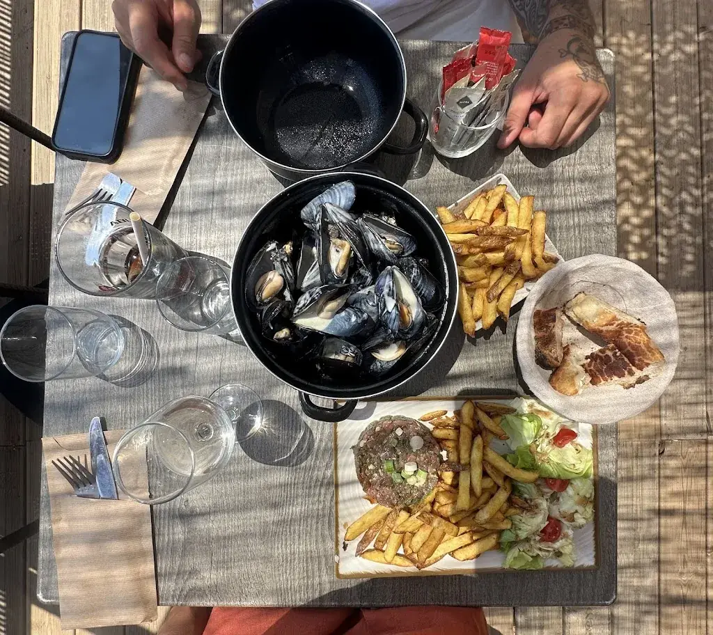 Le Charly plage_Saint-Mandrier-sur-Mer_slider_image_1