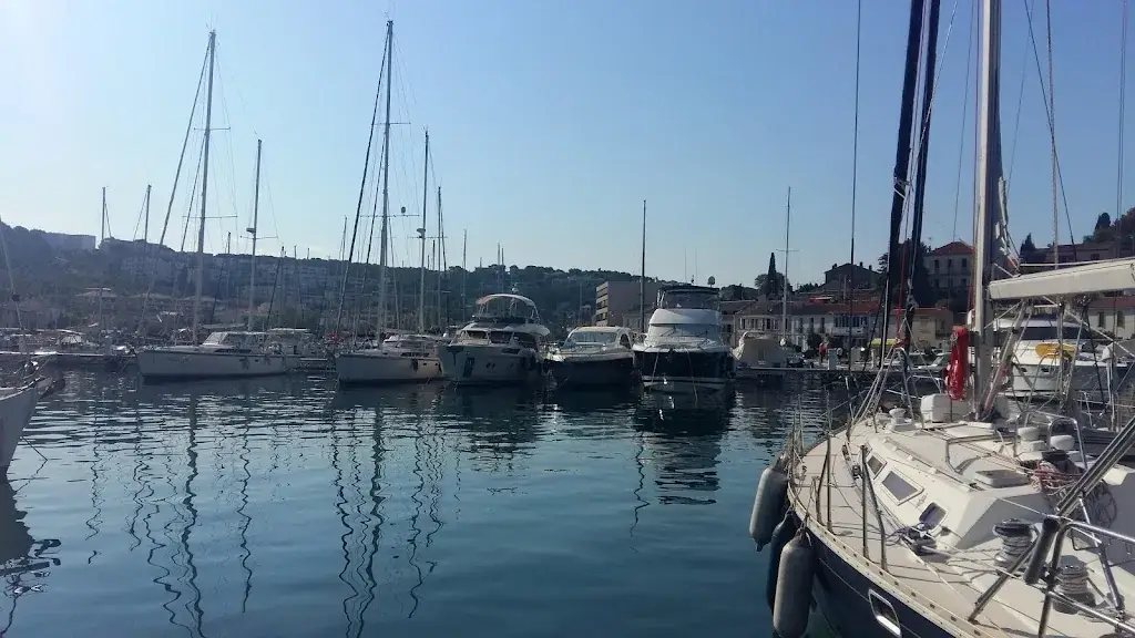 Le Bellevue_Saint-Mandrier-sur-Mer_slider_image_1