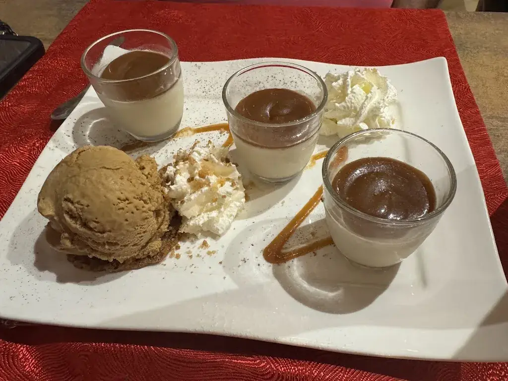 Restaurant les reflets du Périgord /chez titi_Saint-Mitre-les-Remparts_slider_image_3