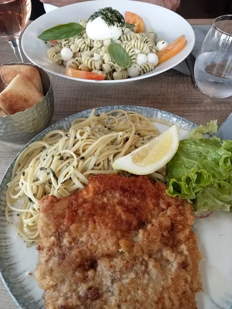 Bernadette_TRATTORIA Le New Way_Saint-Mitre-les-Remparts_review