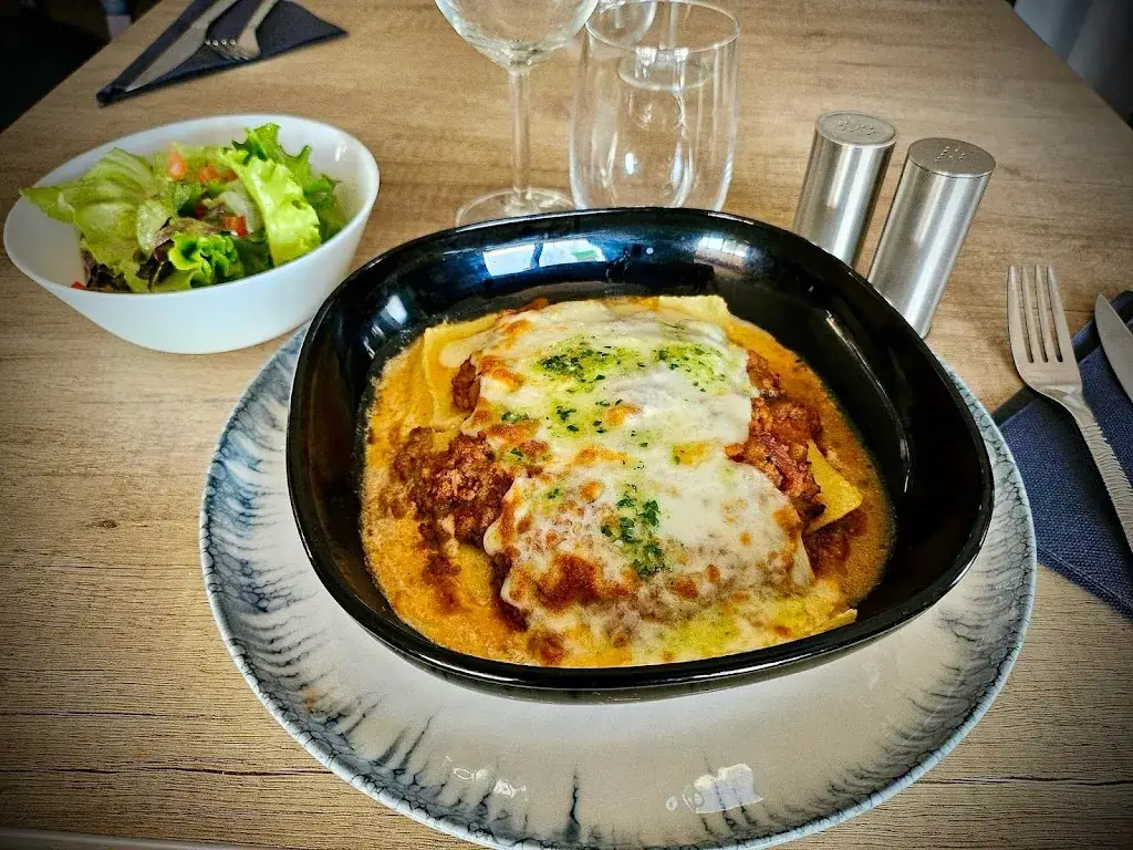 TRATTORIA Le New Way_Saint-Mitre-les-Remparts_slider_image_2