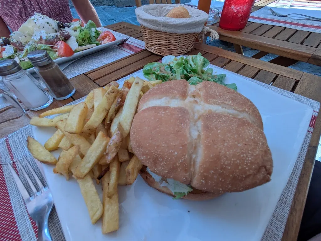 C J_Lou Pitchoun_Saint-Martin-Vésubie_review