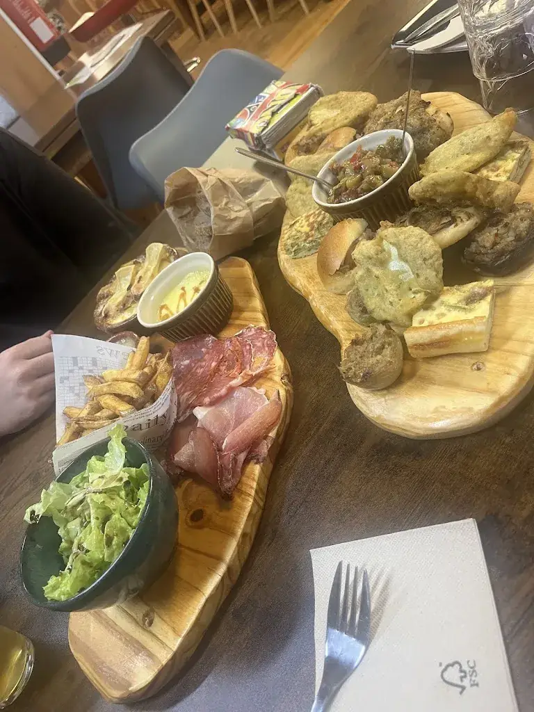 pascal ba_L'Antre Deux Jeux_Saint-Martin-Vésubie_review