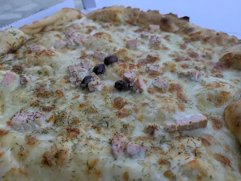 C J_La pizza_Saint-Martin-Vésubie_review