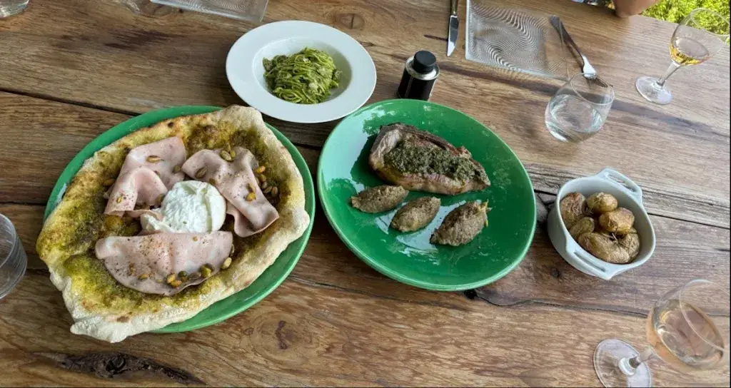 Chloé L_Le Platane des ANDEOLS_Saint-Saturnin-lès-Apt_recensione